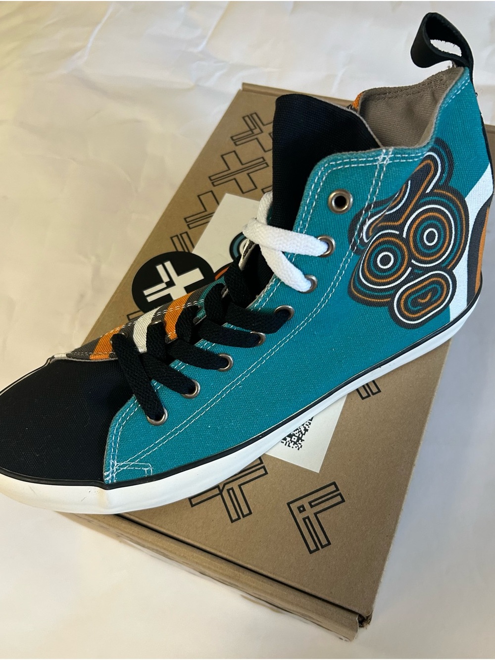 Blanx Sombra - Teal High-Top Canvas Sneaker with Graphic Detail